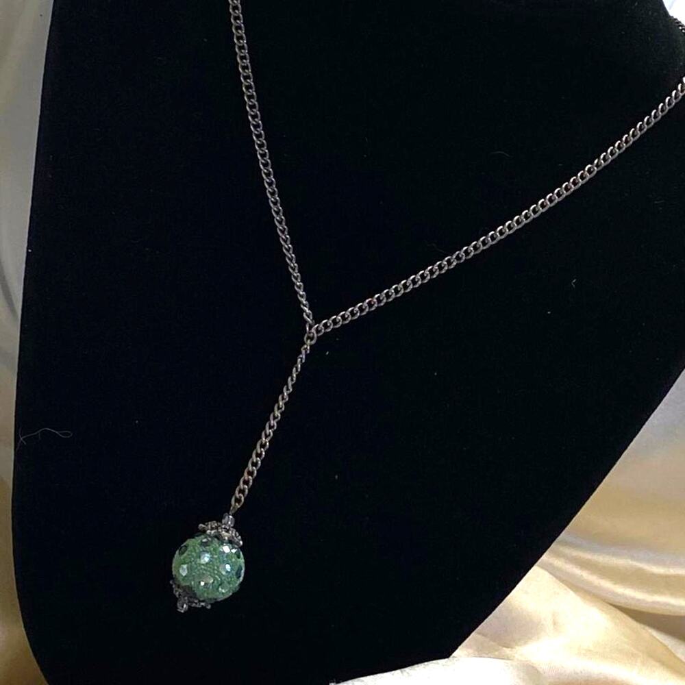Mid-Century Vintage Green Jeweled Orb Y Necklace Romantic Old-World Silver Tone